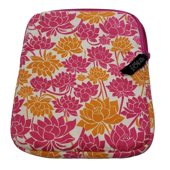 Iota Chic Every Iota Soft Tablet / E-Reader Pouch / Travel Case; Approx. 8 x 10 - Picture 1 of 8